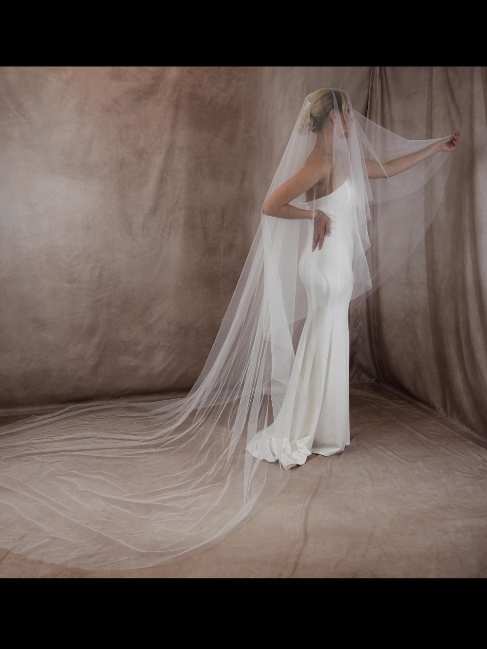 Cathedral veil with blusher, single-layer tulle